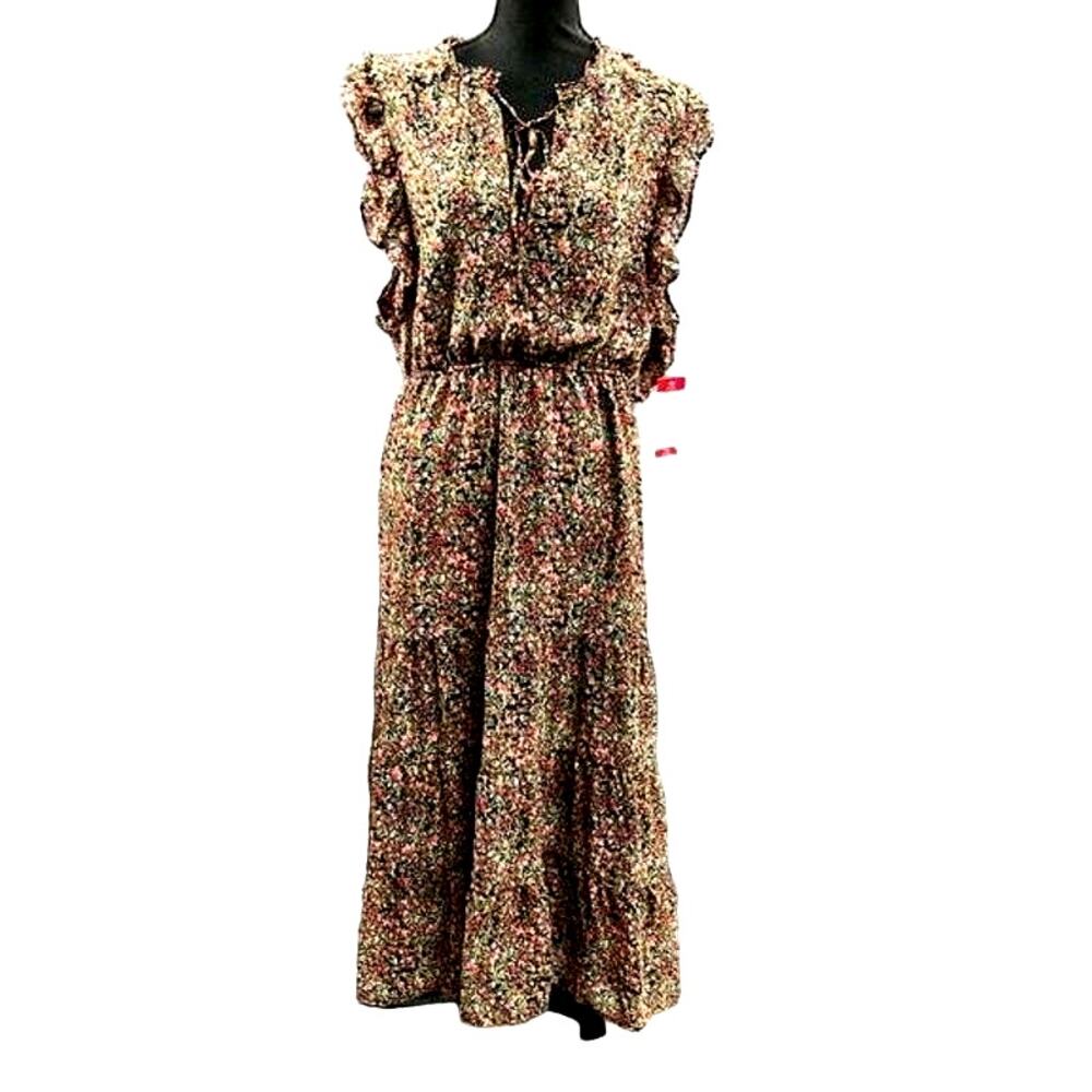 New w/tags BB Dakota Floral Ditsy Dress, by Steve Madden Size Medium